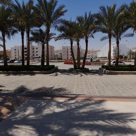 شاليه فرش فندقي بقرية بالميرا بيتش العين السخنه للعائلات Айн-Сохна Экстерьер фото